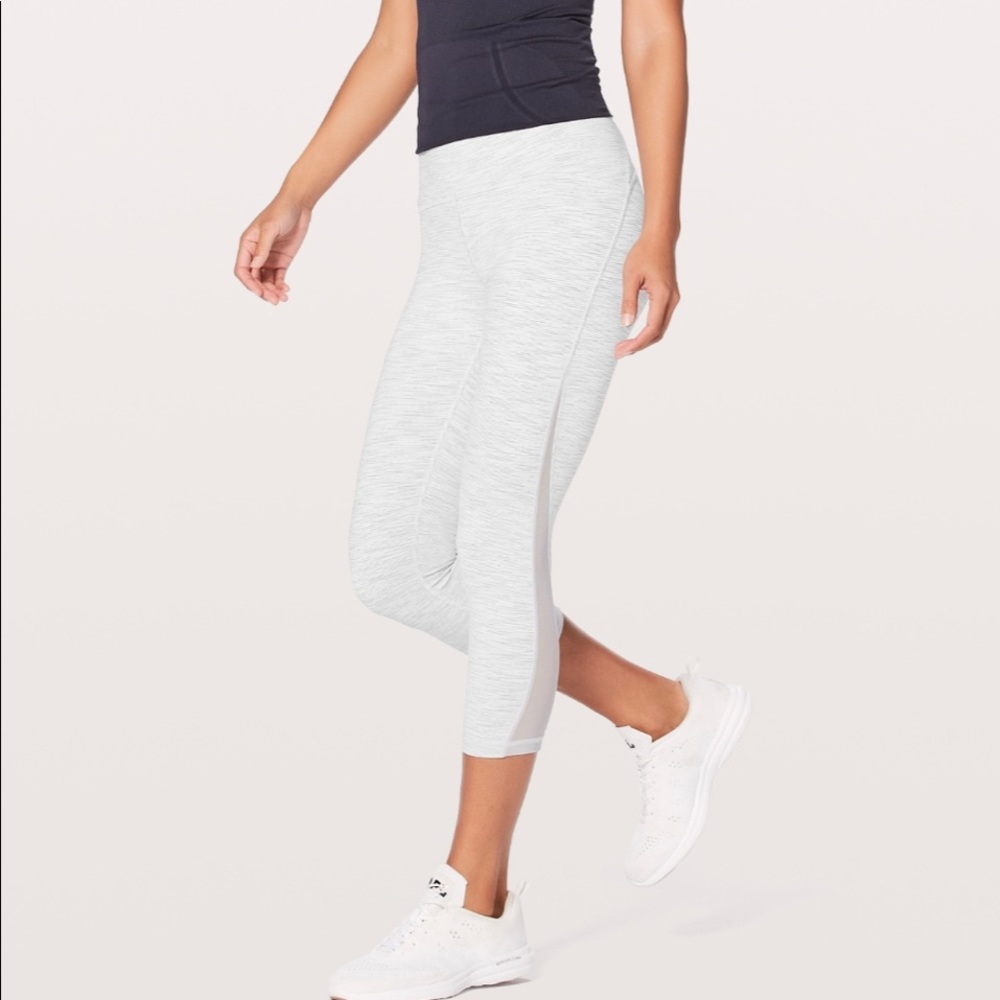 NWOT Lululemon Train Times Crop 21" - Picture 2 of 4